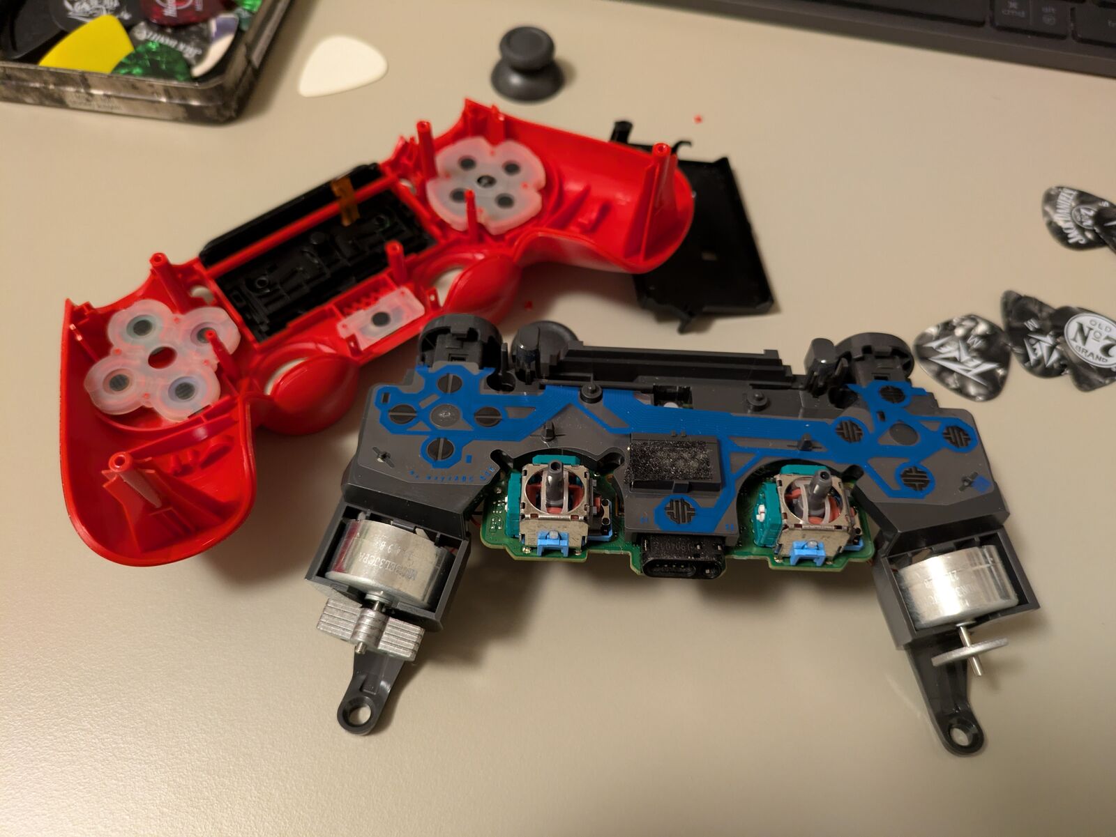 Dualshock 4 internals