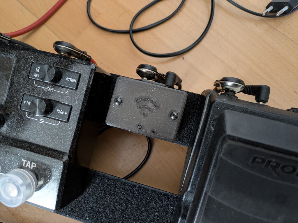 Lekato WS-80 pedalized on a pedalboard